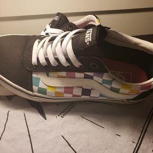 Vans low top skate shoes